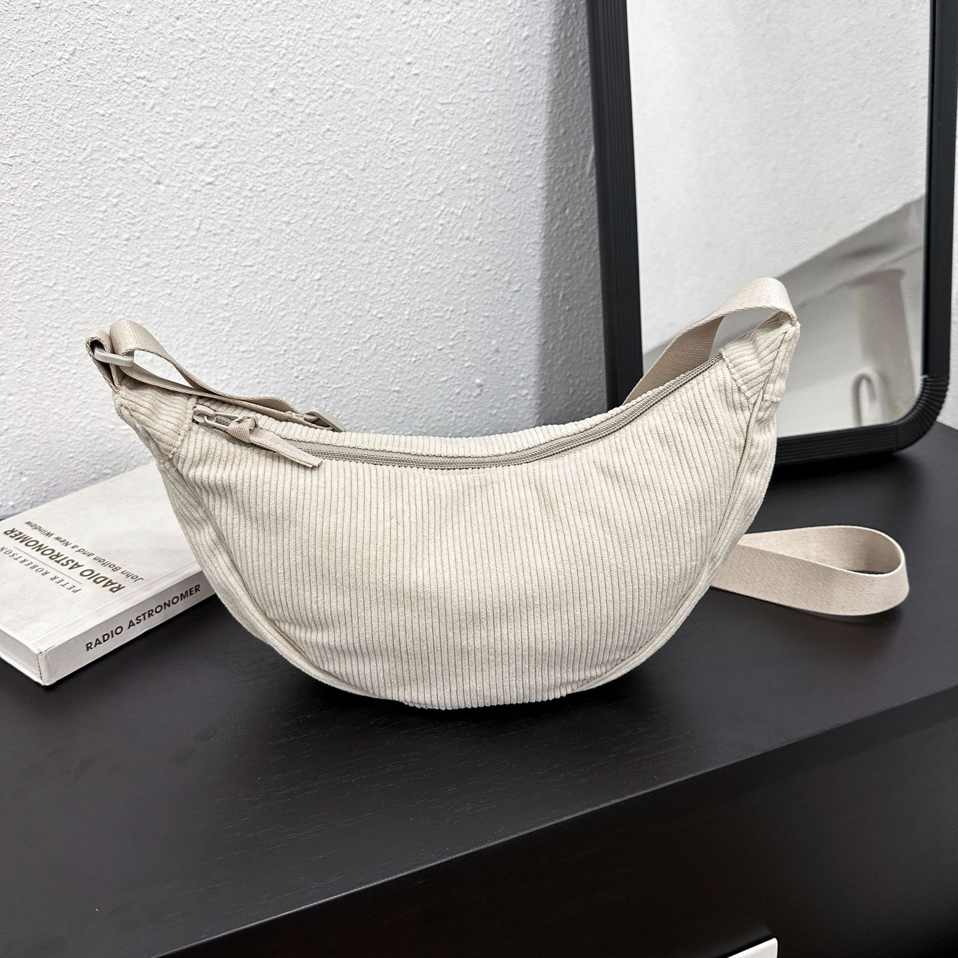 NABI™ Sztruks Mini Bag